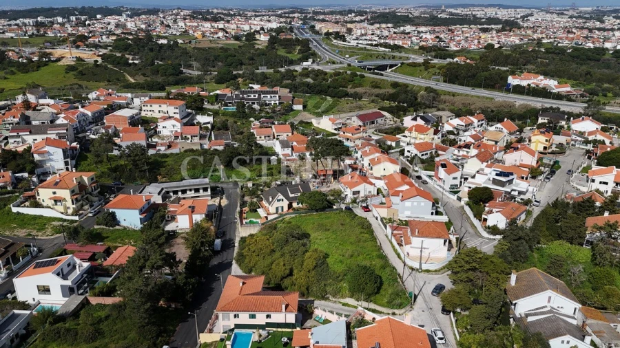 Terreno para Venda em Charneca de Caparica e Sobreda Foto 2