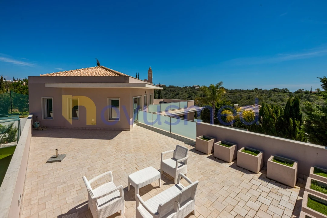 Moradia T4 para Venda em Albufeira e Olhos de Água Foto 25