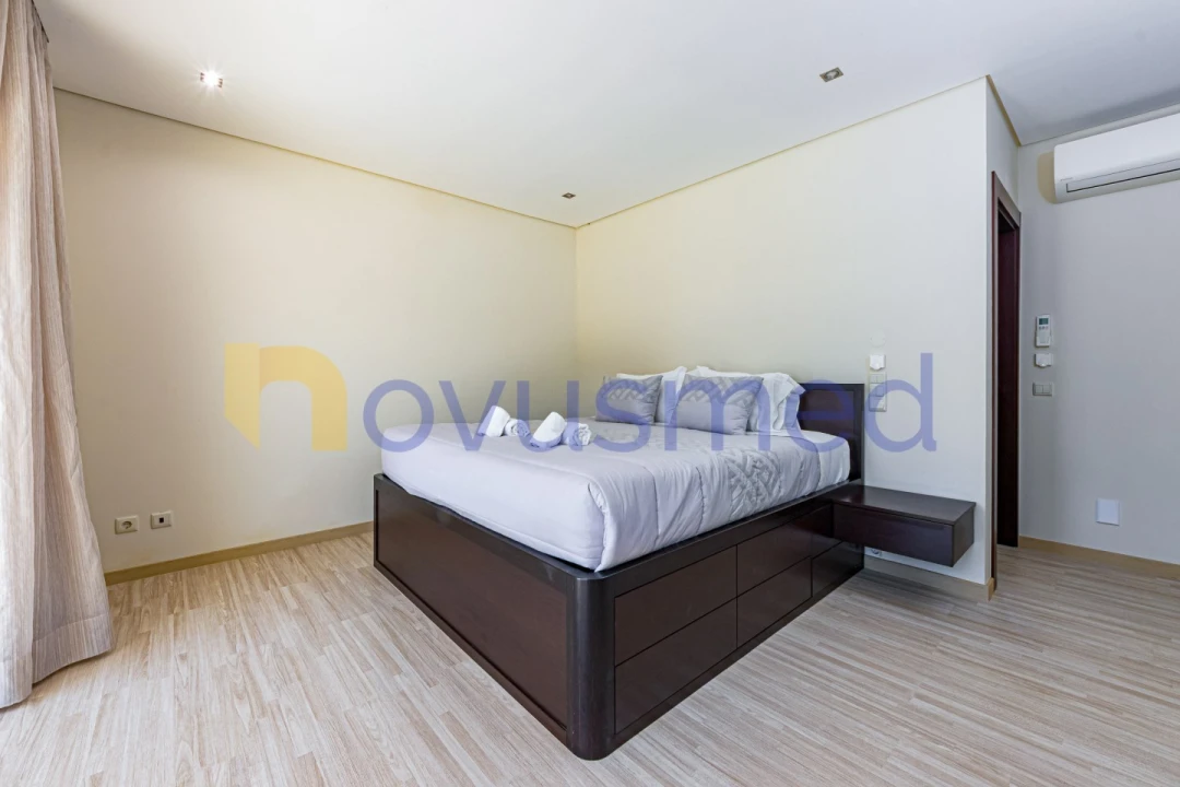 Moradia T4 para Venda em Albufeira e Olhos de Água Foto 58