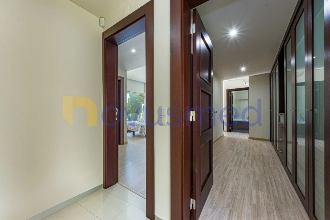 Moradia T4 para Venda em Albufeira e Olhos de Água Foto 59