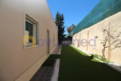 Moradia T4 para Venda em Albufeira e Olhos de Água