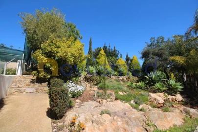 Moradia T4 para Venda em Albufeira e Olhos de Água