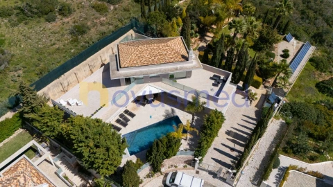 Moradia T4 para Venda em Albufeira e Olhos de Água