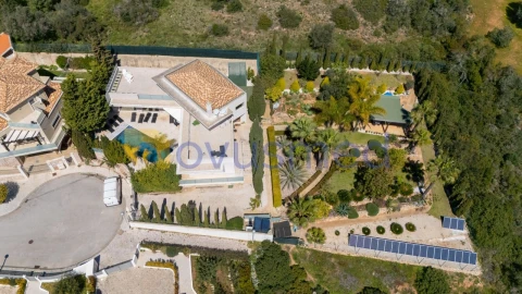 Moradia T4 para Venda em Albufeira e Olhos de Água