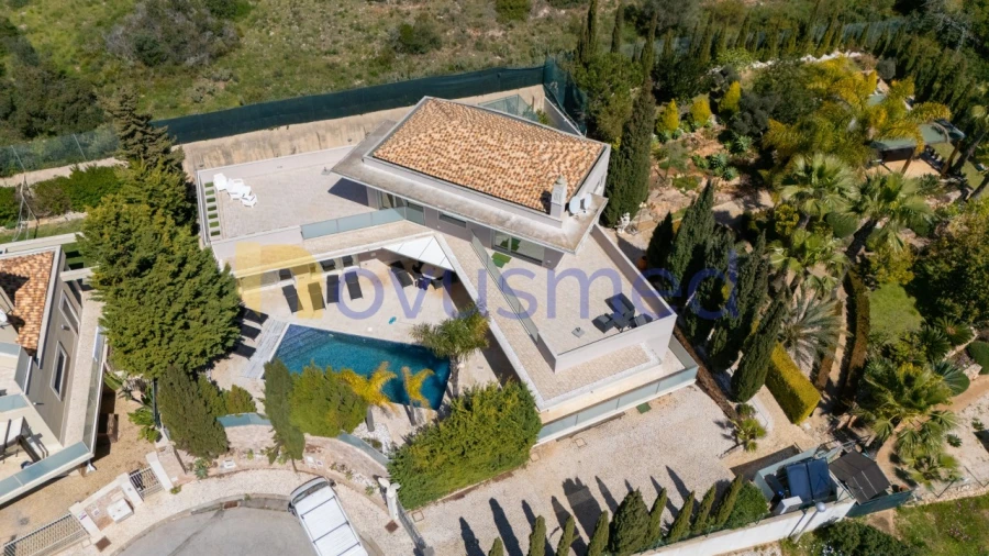 Moradia T4 para Venda em Albufeira e Olhos de Água Foto 1