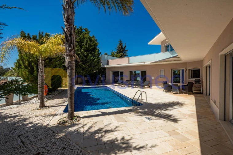 Moradia T4 para Venda em Albufeira e Olhos de Água Foto 4