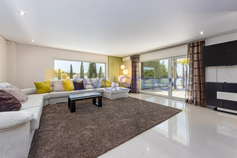 Moradia T4 para Venda em Albufeira e Olhos de Água Foto 10