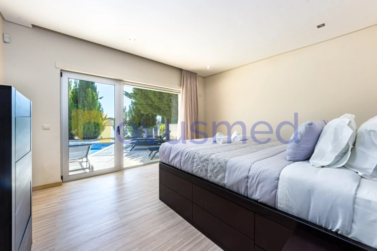 Moradia T4 para Venda em Albufeira e Olhos de Água Foto 16