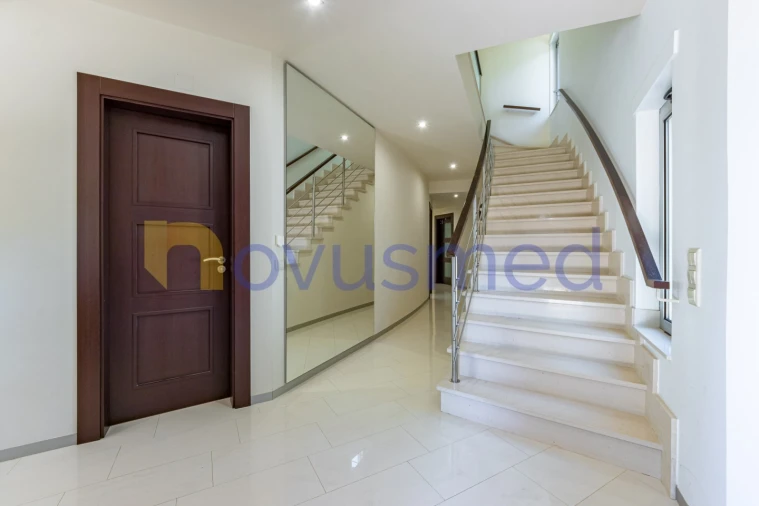 Moradia T4 para Venda em Albufeira e Olhos de Água Foto 21