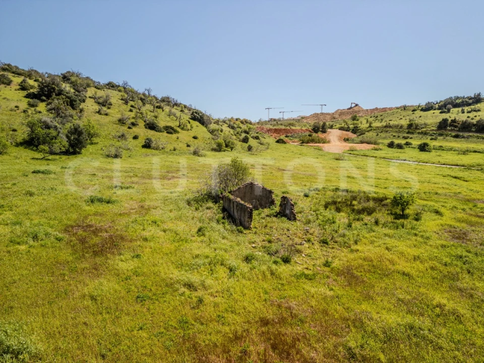 Terreno Misto para Venda em Lagos (São Sebastião e Santa Maria) Foto 18