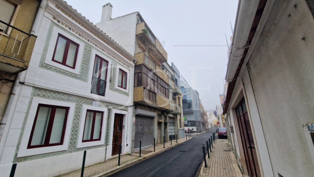 Apartamento T2 para Venda em Vila Franca de Xira Foto 2