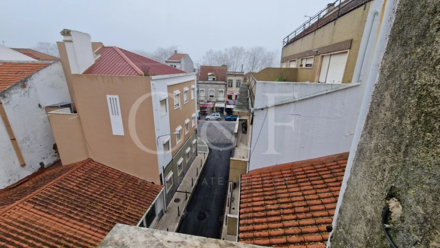 Apartamento T2 para Venda em Vila Franca de Xira Foto 4