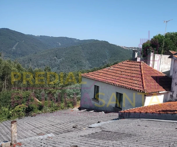 Moradia T4 para Venda em Arrifana Foto 4