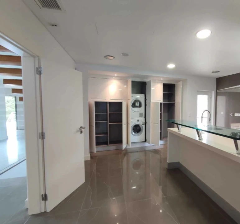 Moradia T4 para Venda em Queluz e Belas Foto 12