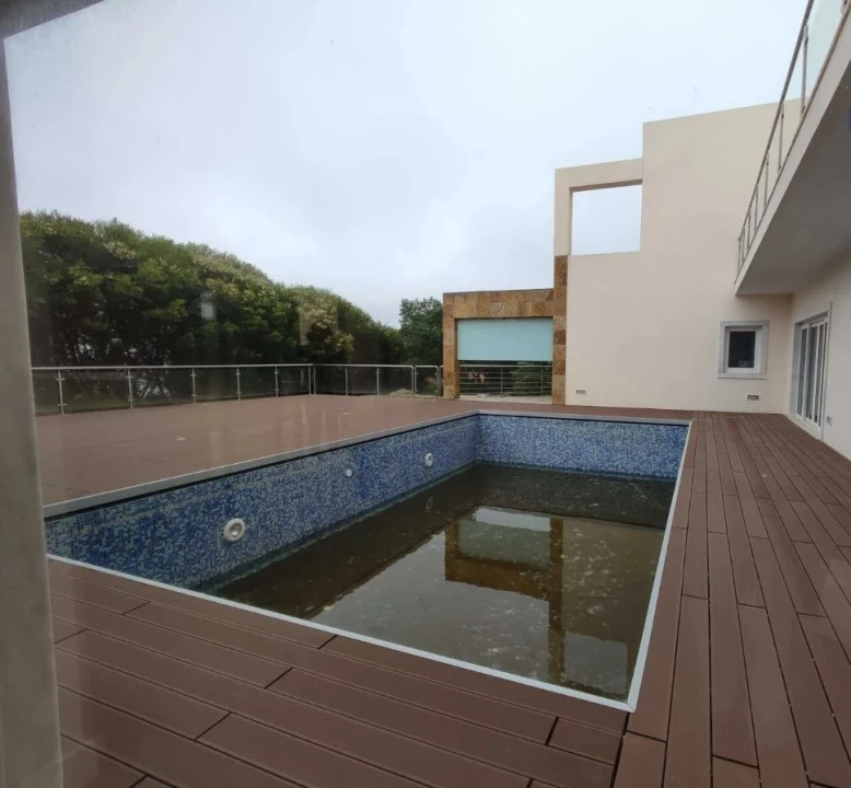 Moradia T4 para Venda em Queluz e Belas Foto 15