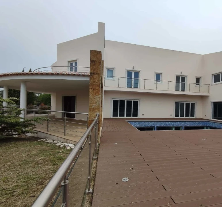 Moradia T4 para Venda em Queluz e Belas Foto 17