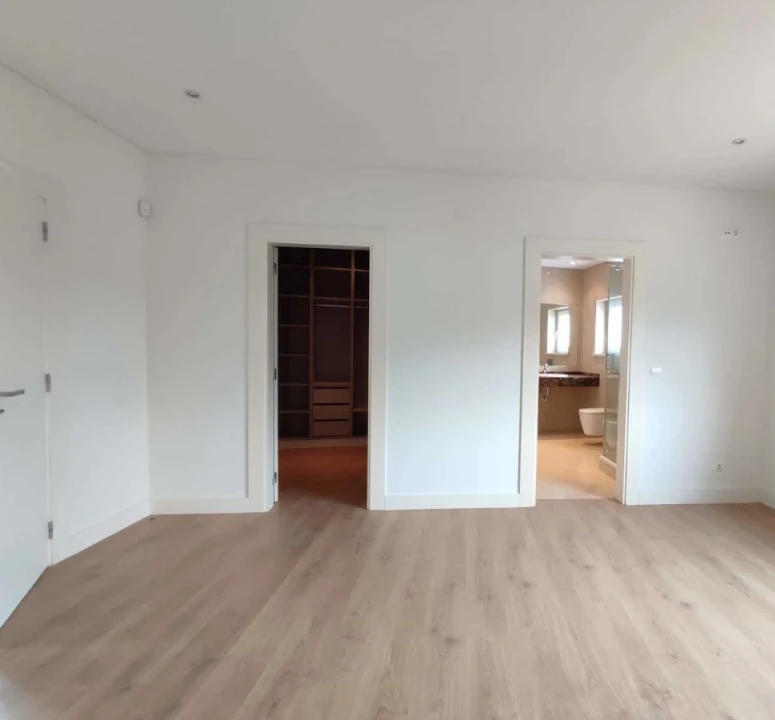 Moradia T4 para Venda em Queluz e Belas Foto 21