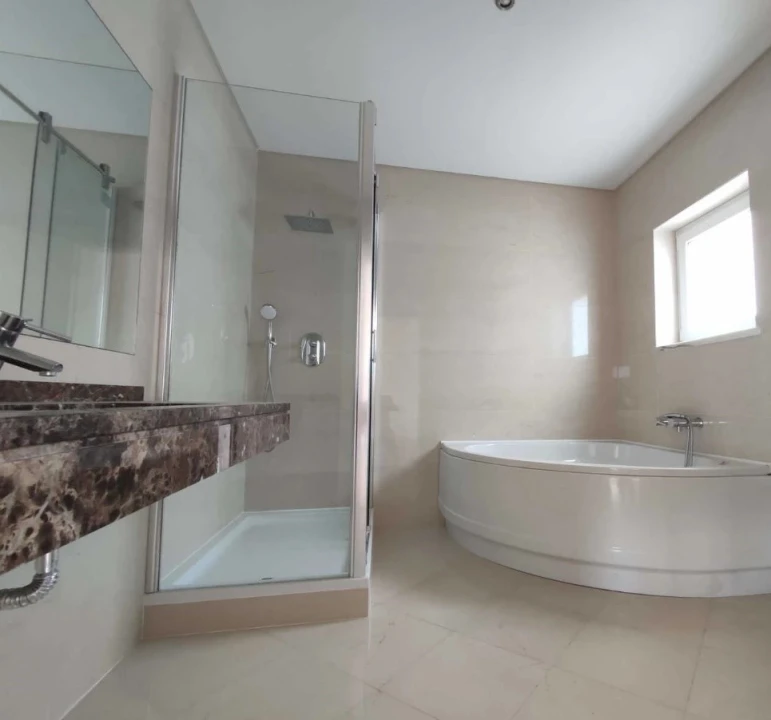 Moradia T4 para Venda em Queluz e Belas Foto 27