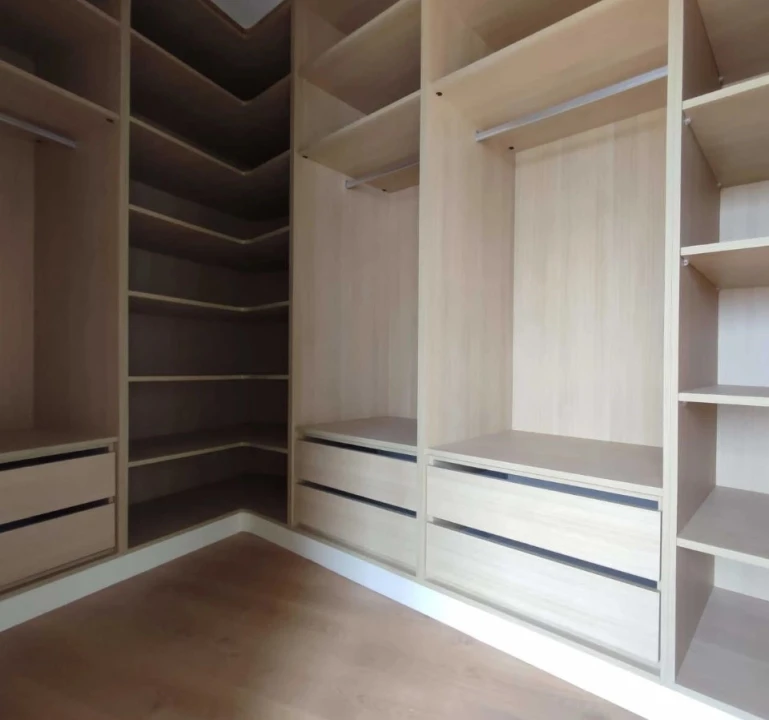 Moradia T4 para Venda em Queluz e Belas Foto 29