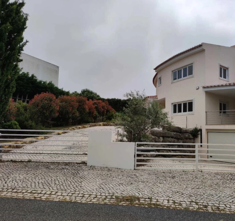 Moradia T4 para Venda em Queluz e Belas Foto 37