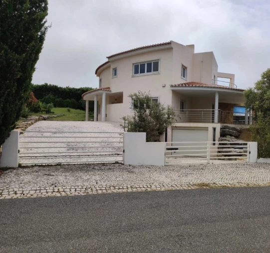 Moradia T4 para Venda em Queluz e Belas Foto 7