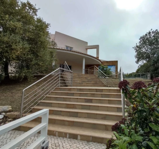 Moradia T4 para Venda em Queluz e Belas Foto 3