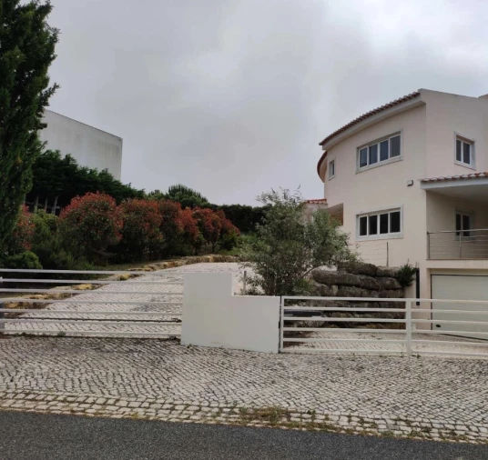 Moradia T4 para Venda em Queluz e Belas Foto 37