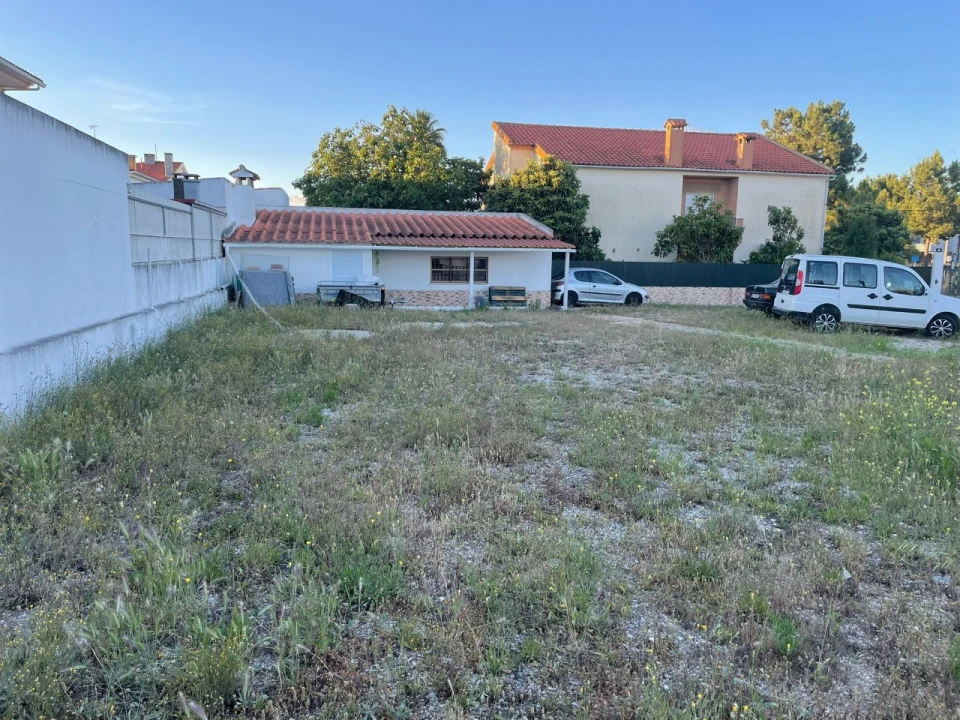 Moradia T4 para Venda em Fernao Ferro Foto 3
