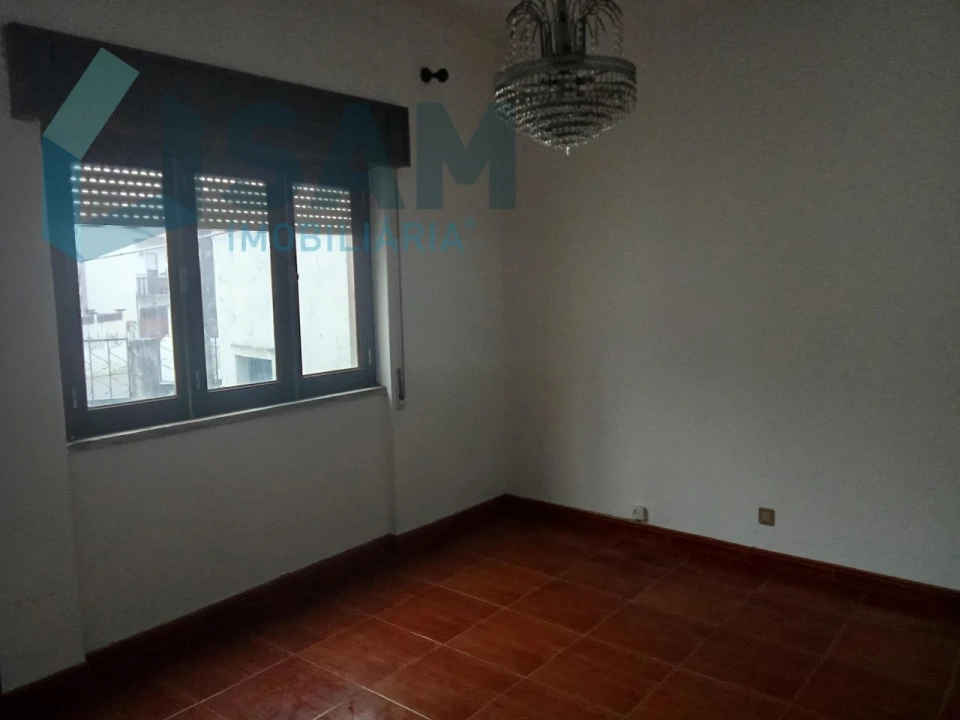 Moradia T2 para Venda em Olhalvo Foto 11