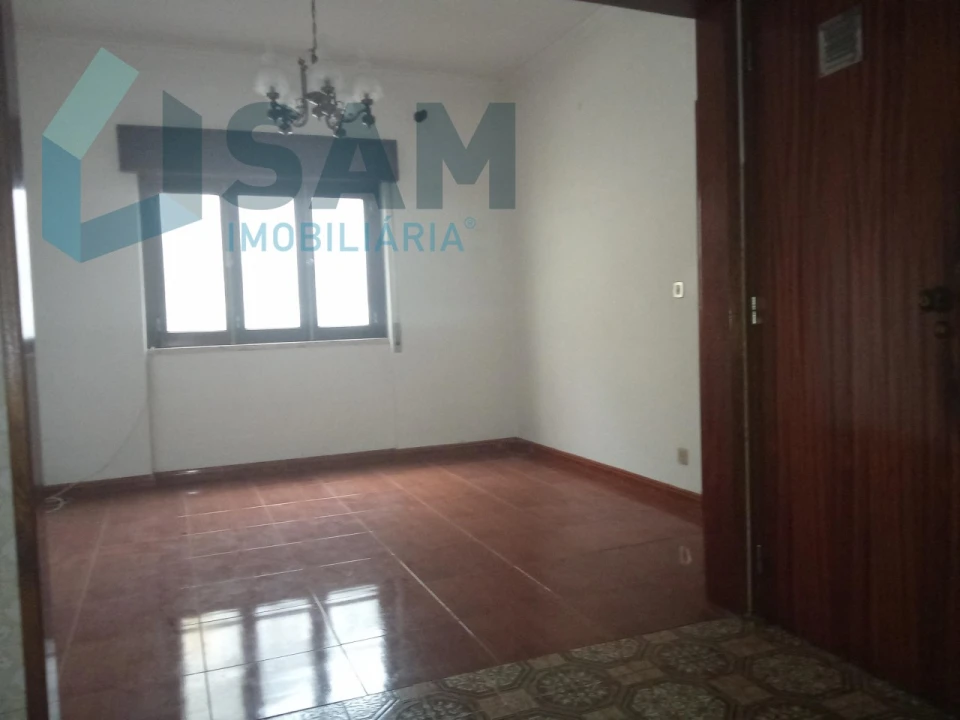 Moradia T2 para Venda em Olhalvo Foto 18