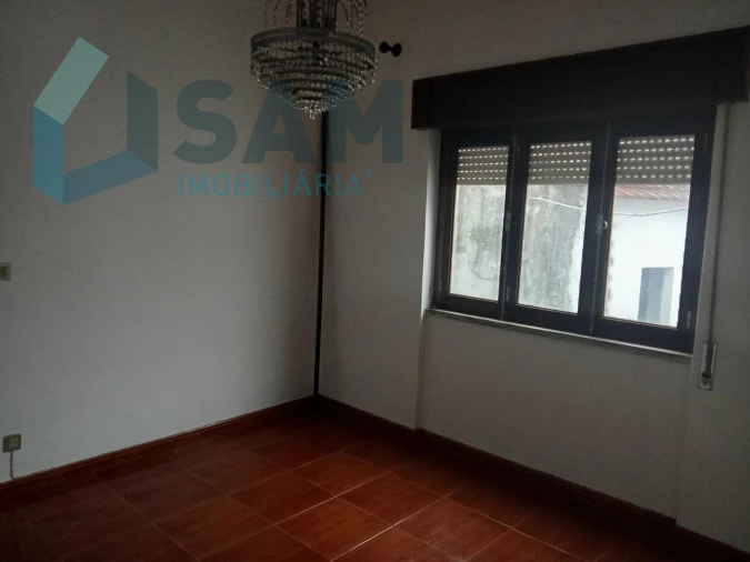 Moradia T2 para Venda em Olhalvo Foto 12