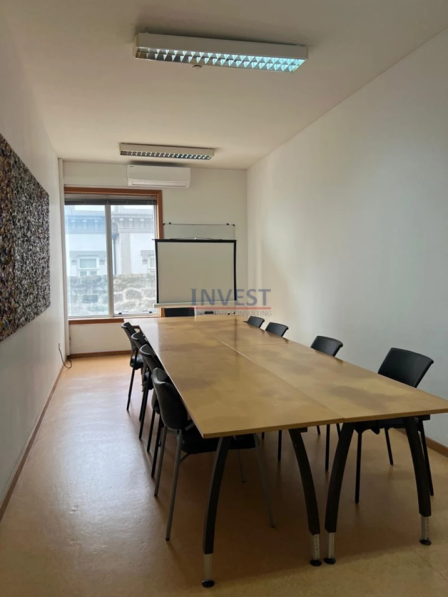 Escritório para Arrendamento em Aldoar, Foz do Douro e Nevogilde Foto 6