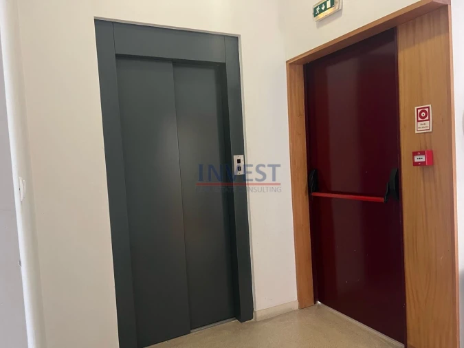 Escritório para Arrendamento em Aldoar, Foz do Douro e Nevogilde Foto 5