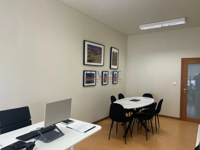 Escritório para Arrendamento em Aldoar, Foz do Douro e Nevogilde Foto 2