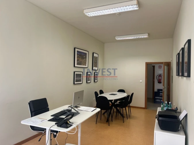 Escritório para Arrendamento em Aldoar, Foz do Douro e Nevogilde Foto 3