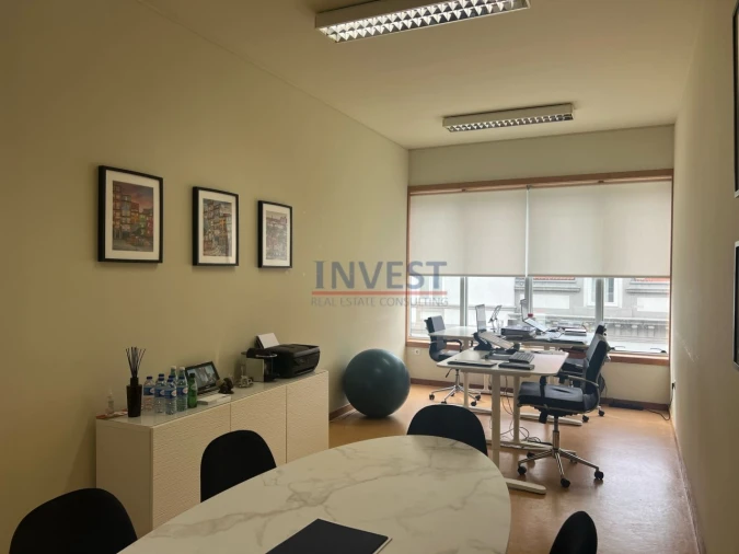 Escritório para Arrendamento em Aldoar, Foz do Douro e Nevogilde Foto 8