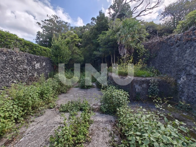 Terreno para Venda em Rabo de Peixe Foto 4