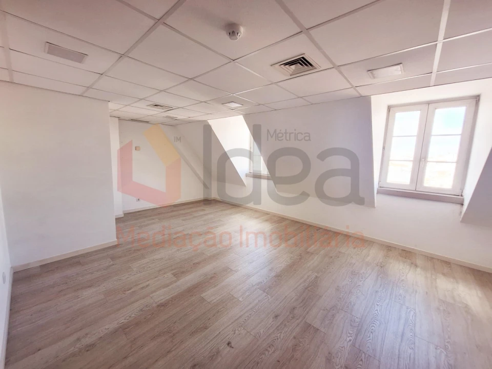 Escritório para Venda em Santa Maria Maior Foto 9