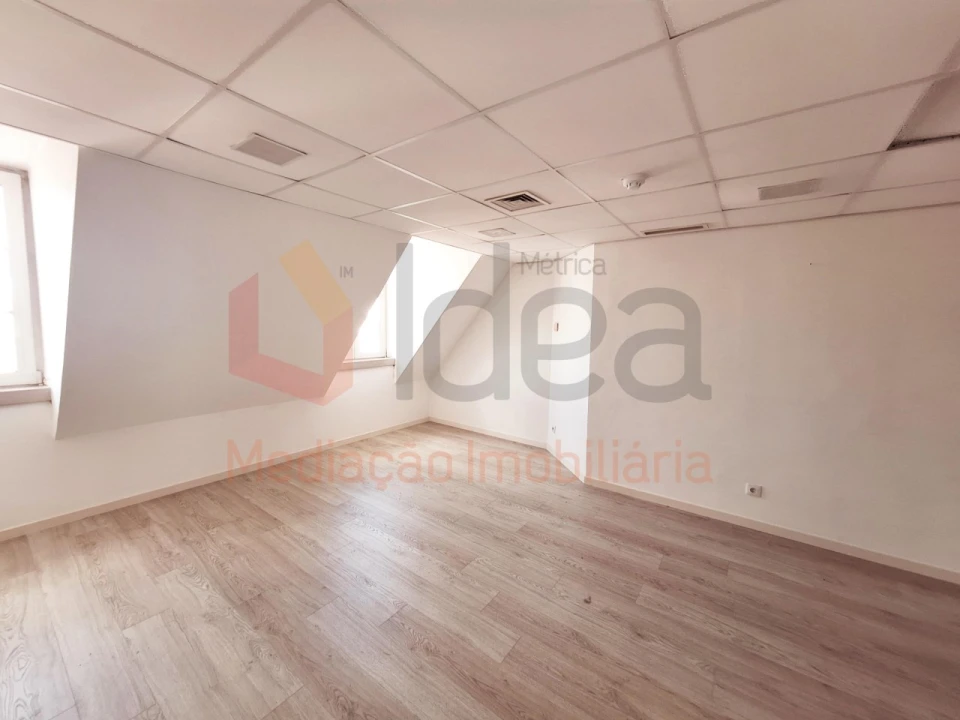 Escritório para Venda em Santa Maria Maior Foto 12