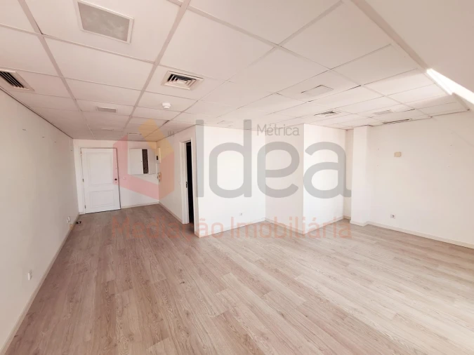 Escritório para Venda em Santa Maria Maior Foto 10