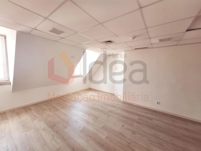 Escritório para Venda em Santa Maria Maior Foto 12