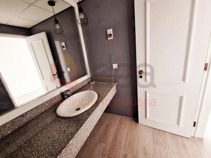 Escritório para Venda em Santa Maria Maior Foto 17