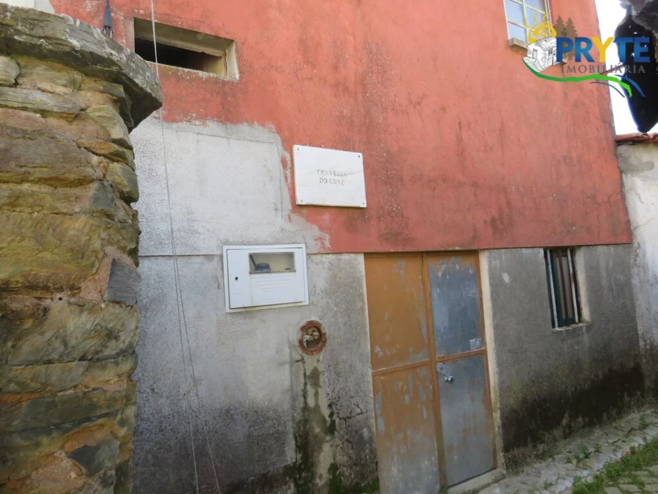 Moradia T2 para Venda em Troviscal Foto 3