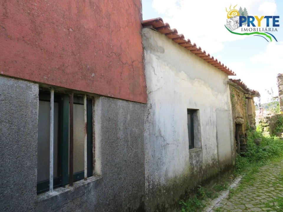 Moradia T2 para Venda em Troviscal Foto 2