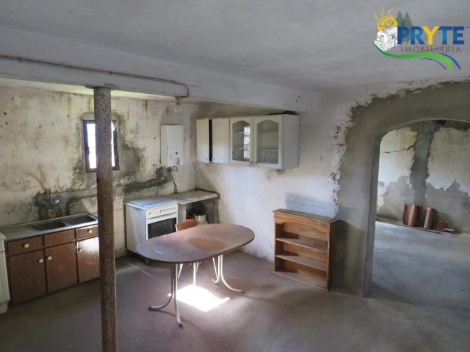 Moradia T2 para Venda em Troviscal Foto 6