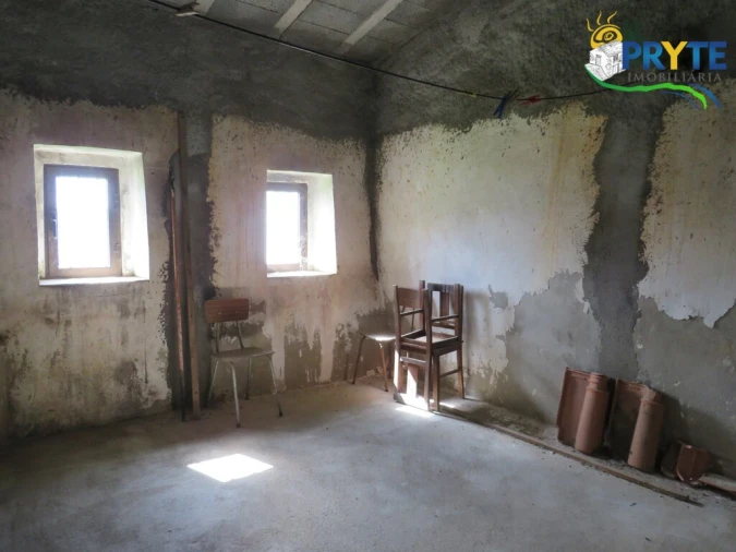 Moradia T2 para Venda em Troviscal Foto 7