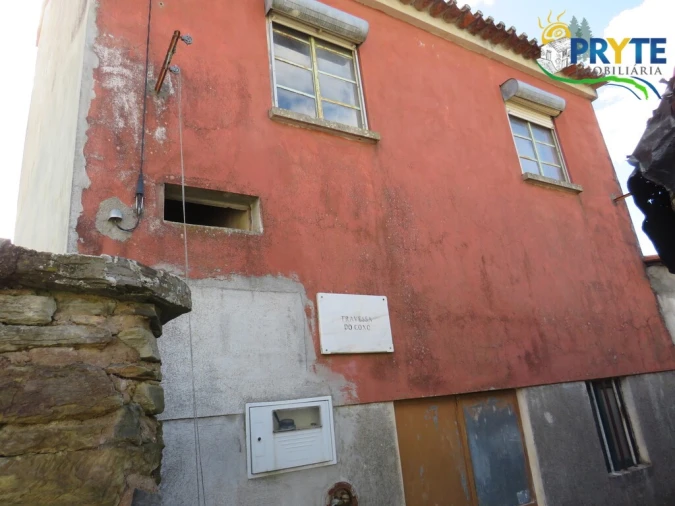 Moradia T2 para Venda em Troviscal Foto 1