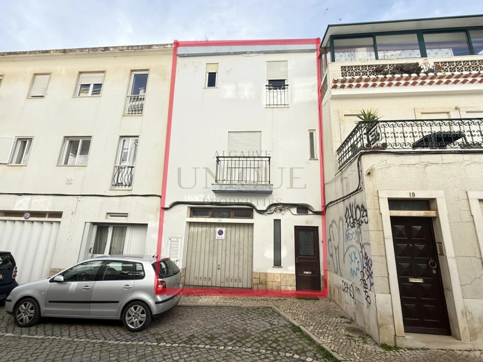 Moradia T2 para Venda em Lagos (São Sebastião e Santa Maria) Foto 1