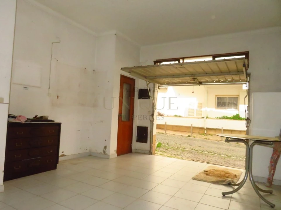 Moradia T2 para Venda em Lagos (São Sebastião e Santa Maria) Foto 19