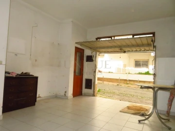 Moradia T2 para Venda em Lagos (São Sebastião e Santa Maria)